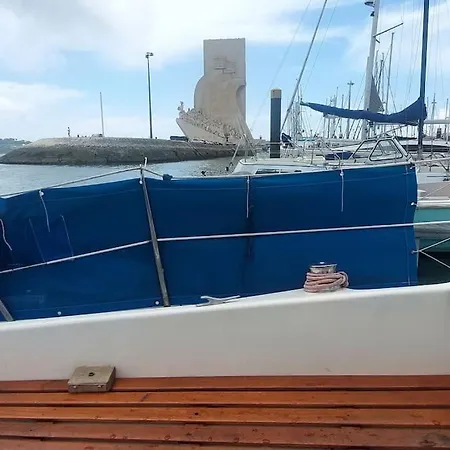 Sailboat In Belem, Romantic Sleep, Romantic Night. Båthotell *